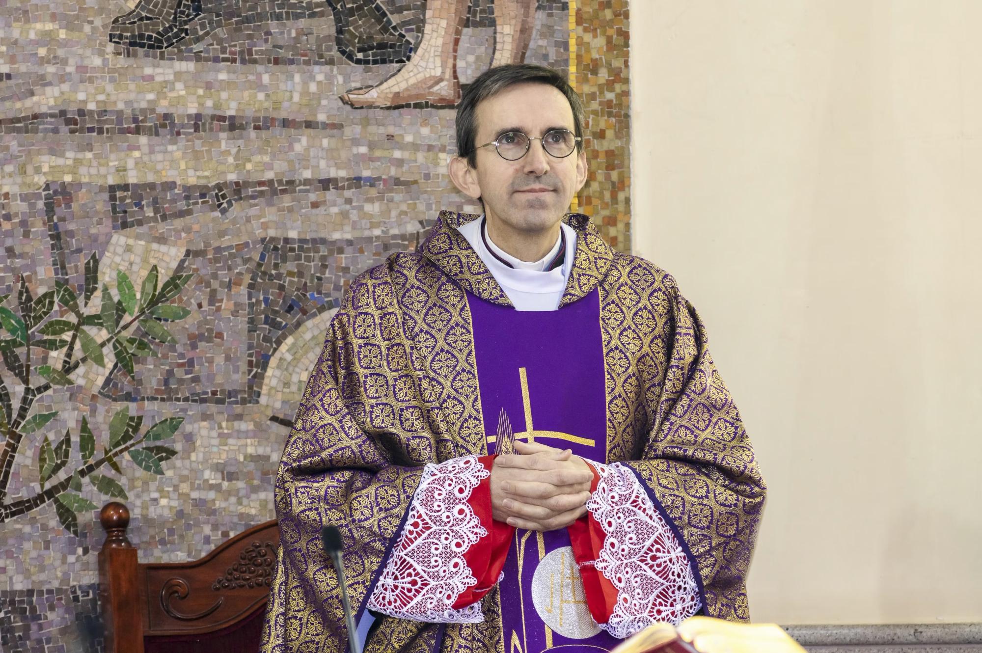 Le directeur de l’œuvre d’Orient Mgr Hugues de Woillemont